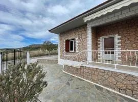 Homely and tranquil vacation house near the beach