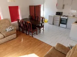 Hacketts Bar And Accommodation