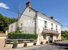 Logis Hôtel Auberge du Port des Roches