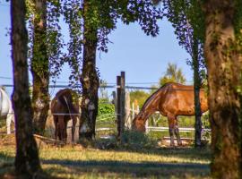 Camping Les Embruns d'Oléron โรงแรมในเลอ แชโตว์-โดเลรง