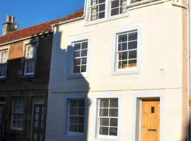 Coast Cottage- traditional fishermans cottage