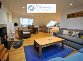 Bass View Cellardyke- contemporary coastal stay