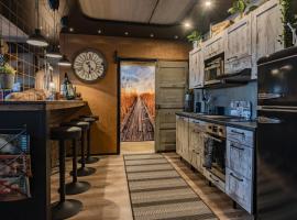 Loft by the lake asunto omakotitalon alakerrassa, hôtel à Ylöjärvi