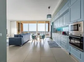 Sunny Coastal Getaway Green Coast by PikHost