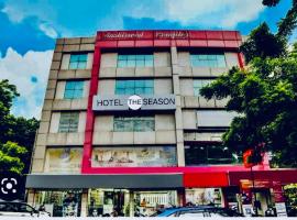 अहमदाबाद में, होटल Hotel The Season Ashram Road