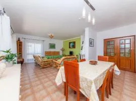 Seaview Meia-Praia Guesthouse