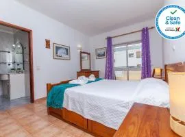 Seaview Meia-Praia Guesthouse