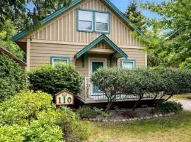 Oceanside Resort 3 BED 2 BATH with Indoor Pool and Hot Tub