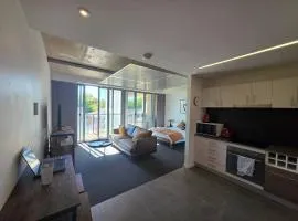 Spacious Studio in a Prime Braddon Location