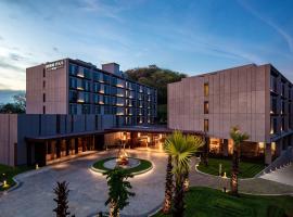 Crowne Plaza Labuan Bajo by IHG, отель в городе Лабуан-Баджо