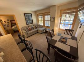 Family Ski Getaway, hotel a Kirkwood