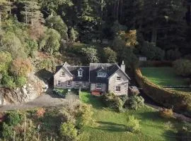 3 Bed House - Mountain Views Firepit Bbq