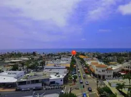 ON Avenida Del Mar Heart of Downtown 10 minute WALK to the Pier Parking