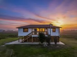 King Bed Private BBQ Grill Bunk Room Tropical Vibes