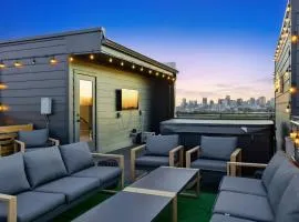 City View Home with HotTub Rooftop Arcade Game and Parking