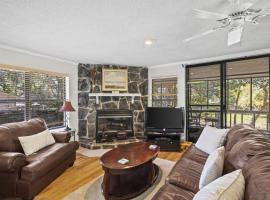 Cheyenne Retreat Pet Friendly Boater's Paradise – hotel w mieście Orange Beach