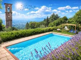 Villa Emilia con Piscina Privata & Vista Panoramica su Lucca - Piscina aperta dal 1 Aprile al 15 Ottobre