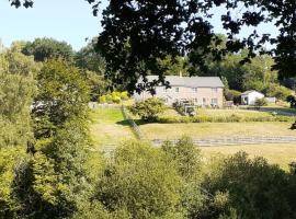 The Folly โรงแรมในLlanllowel