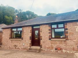 Roos Cottage, готель у місті Ellon