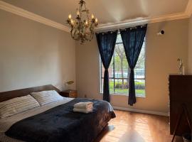 Puebla में, होटल Casa de 5 habitaciones en el Centro de Puebla con Estacionamiento Doble