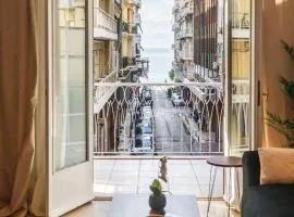 Spacious 4BR Central Apt Near the Sea with Balcony