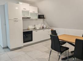 Apartma pod Tremi Kralji: Oplotnica şehrinde bir otel