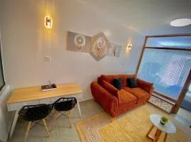 Serene Studio wifi ,Pool Work Desk Parking