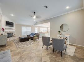 Modern Updates, Country Charm & Spacious Yard โรงแรมในMidlothian