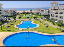 Beachfront apartment, secure residence, ξενοδοχείο σε Asilah
