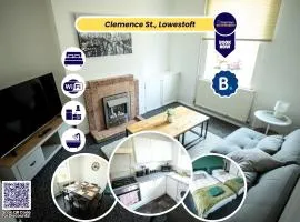 Three BR House By Eason Stays Short Lets Lowestoft