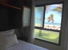 Beautiful beachfront bungalow!, hotel a Caucaia