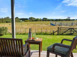 Weld Cottage - Sustainable lifestyle property, hótel í New Plymouth