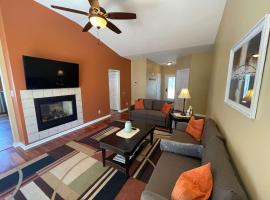 Charming Ranch Retreat in Bear Delaware, hotel en Bear