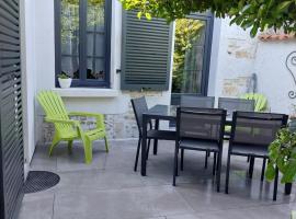 Gite Les Baignassouts 4 Personnes proche Royan et plages, hotel a Barzan