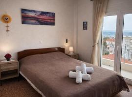 Your refuge overlooking port 6A، فندق في ميتيليني