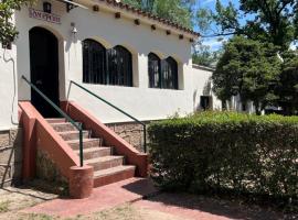 Alojamiento El Bosque, hotel i Tanti