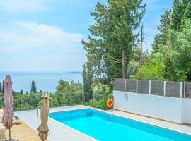 Apartment Zeus with private pool and sea view, hotel i Nisakion