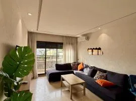 LE G27 Studio premium Bd Ghandi Self check-in