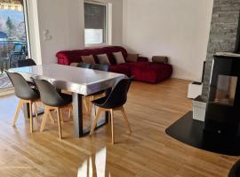 De Mamie à Marie entre lacs et montagnes, Hotel in Alby