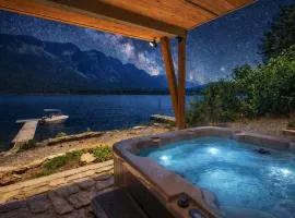 Lazy Bear Lodge by NW Comfy Cabins