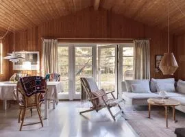 Authentic Summerhouse Near The Beach