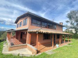 Casa Campestre Familiar, Hotel in Medellín