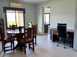 Departamento con parrilla y balcon