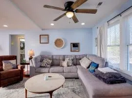 3 Mi to Radford University and River, Charming Home