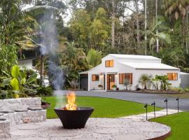 Bundaleer Rainforest Retreat in the Hinterland, khách sạn ở Doonan