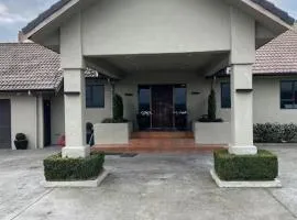 Hosts on the Coast Country Retreat