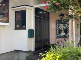 ＯＫＵＮＯ ＩＥ, hotel em Oshima