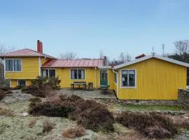 Awesome Home In Fiskebäckskil With House Sea View