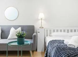 MetaWise BnB Light-Filled Studio Room 5