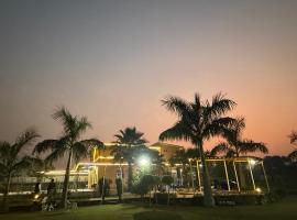 Rang Mahal Farms, hotel a Noida